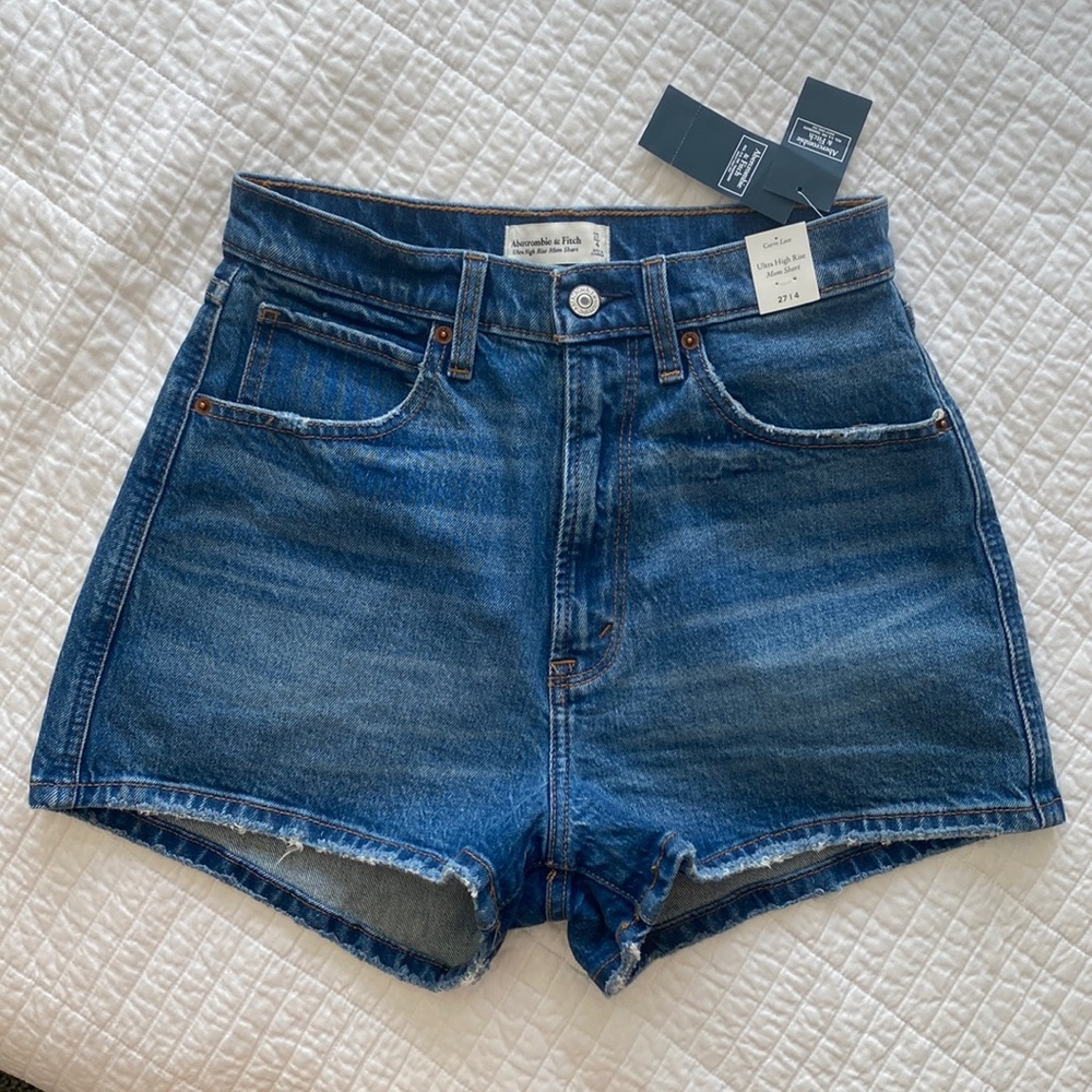 Abercrombie Ultra High Rise Mom Shorts Curve Love